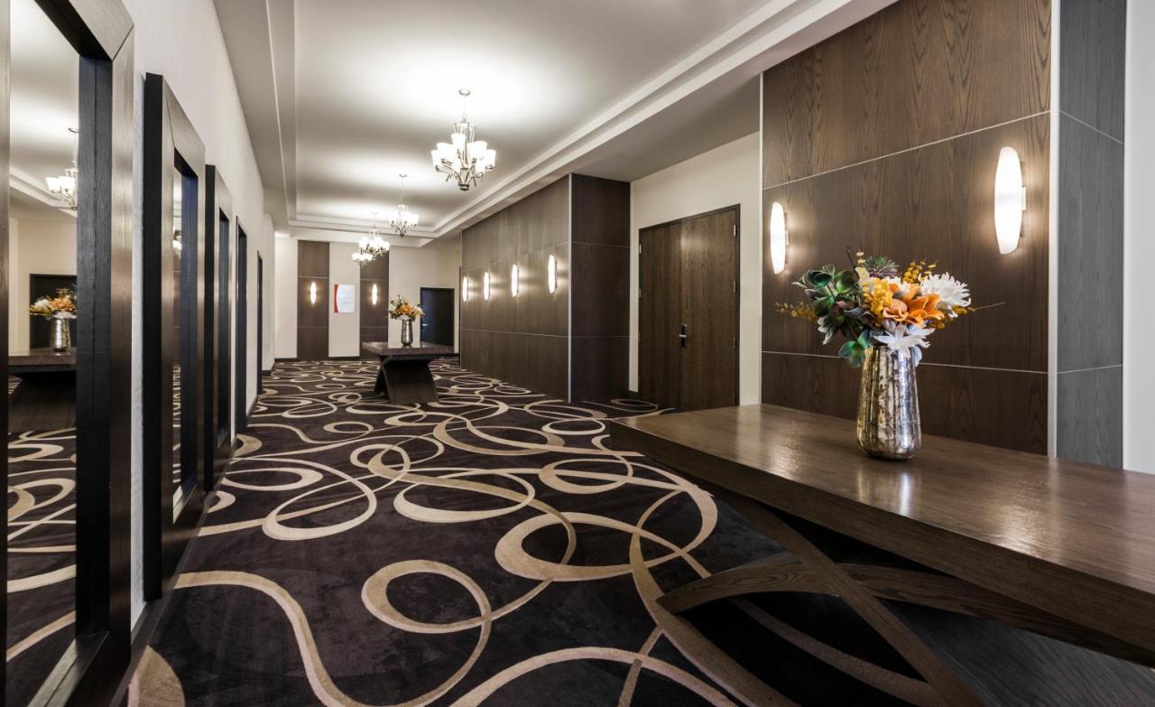 Imperia Hotel Et Suites Terrebonne Luaran gambar