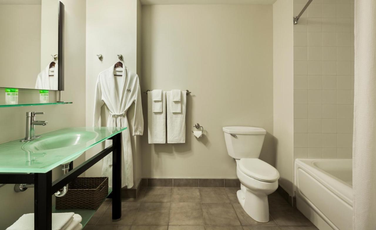 Imperia Hotel Et Suites Terrebonne Luaran gambar