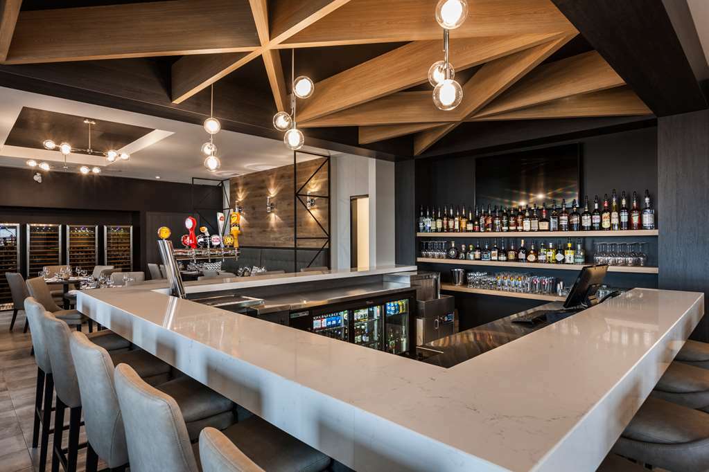 Imperia Hotel Et Suites Terrebonne Restoran gambar
