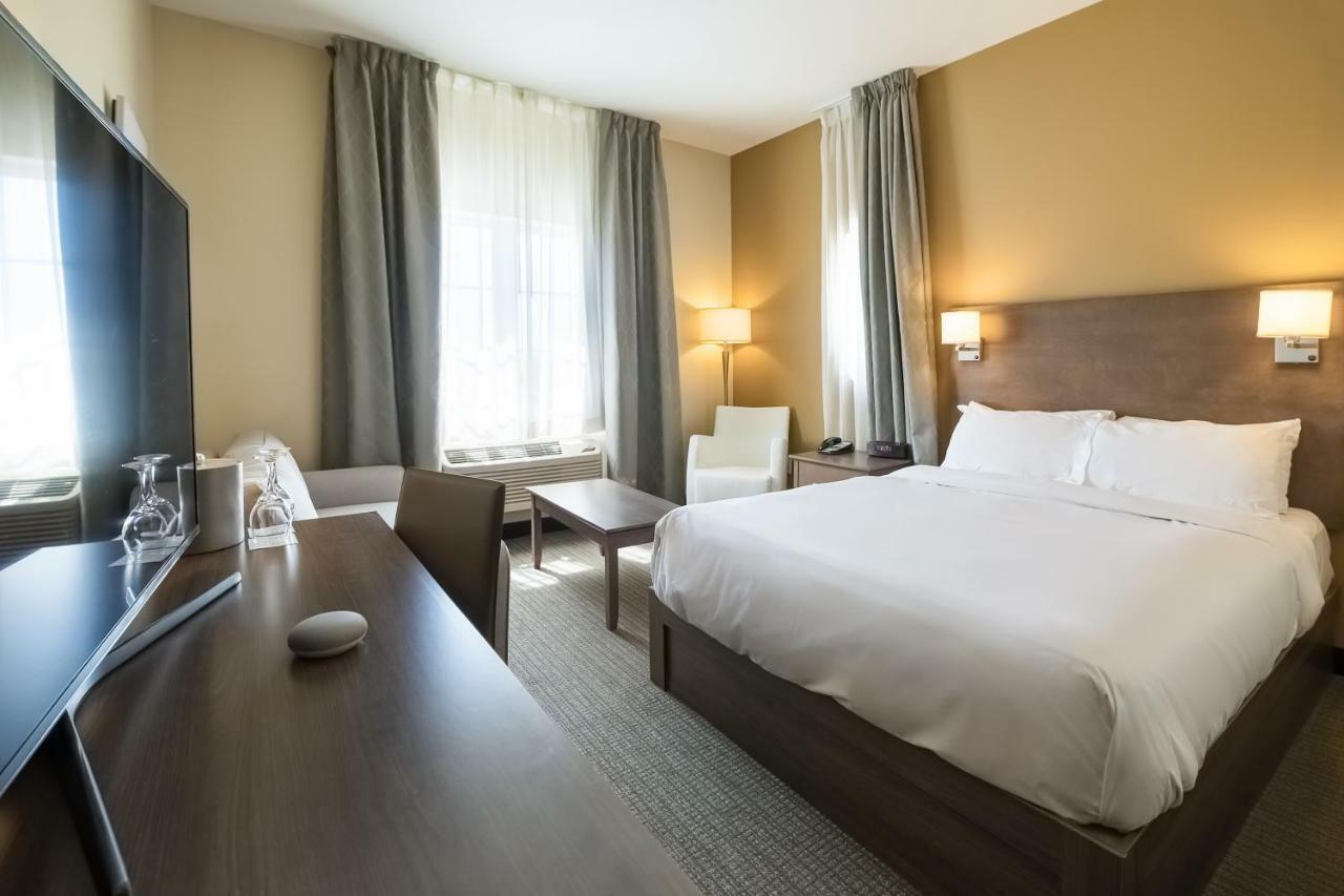 Imperia Hotel Et Suites Terrebonne Luaran gambar