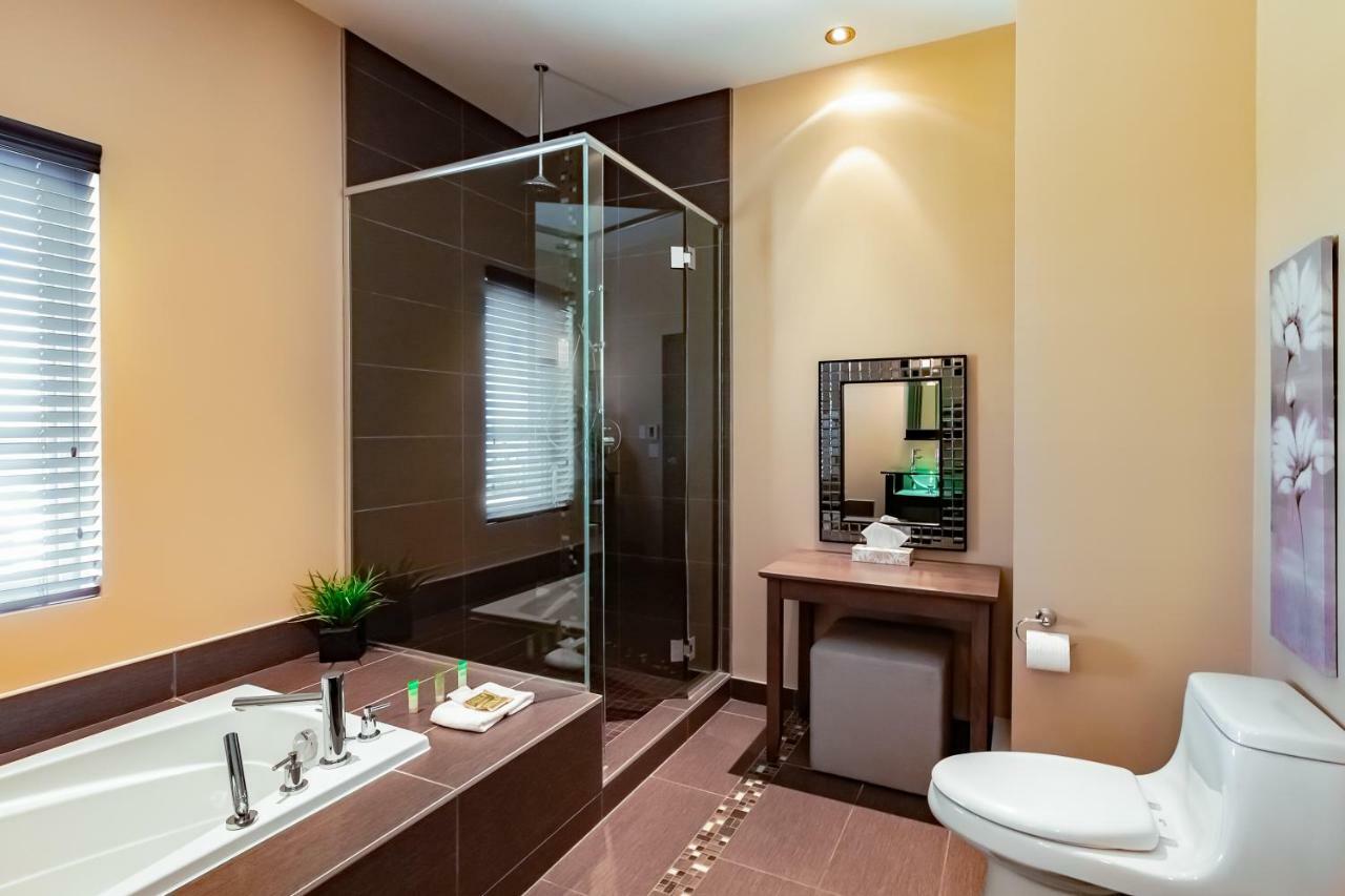 Imperia Hotel Et Suites Terrebonne Luaran gambar