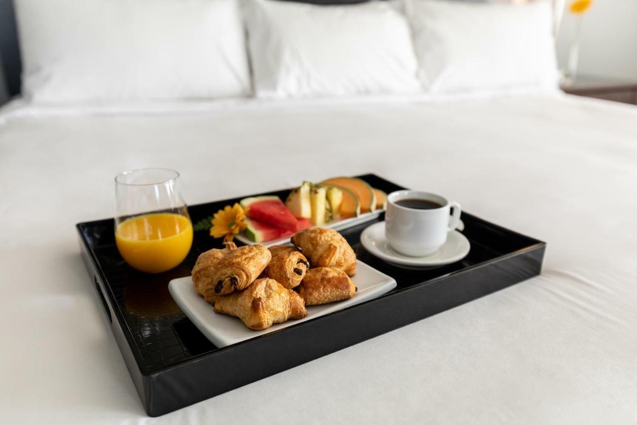 Imperia Hotel Et Suites Terrebonne Luaran gambar