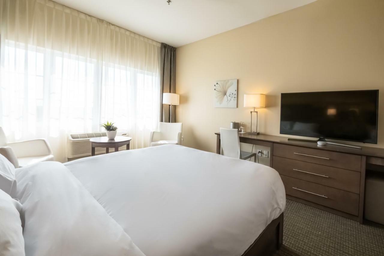 Imperia Hotel Et Suites Terrebonne Luaran gambar